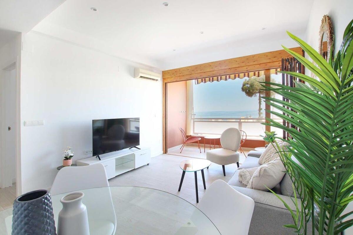 Impresionantes Vistas Al Mar En Torremolinos Apartment Luaran gambar